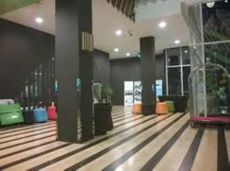 แมกซ์วันโฮเต็ล แอต ไทดาร์ สุราบายา Hotel ภายนอก รูปภาพ